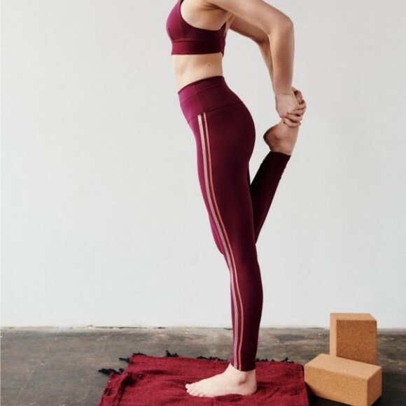Free People Movement High Rise Freestyle Leggings Rare Wine Burgundy Stripe XS - Picture 2 of 14
